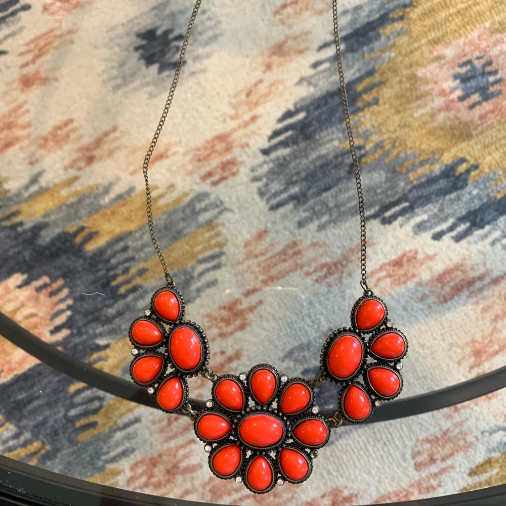 Statement necklace